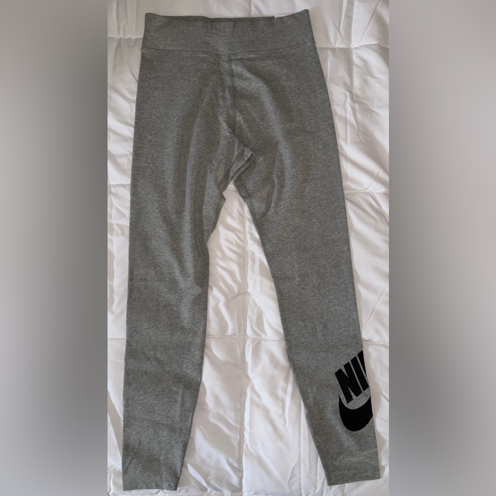 Nike Tight Fit Regular Length Leggings